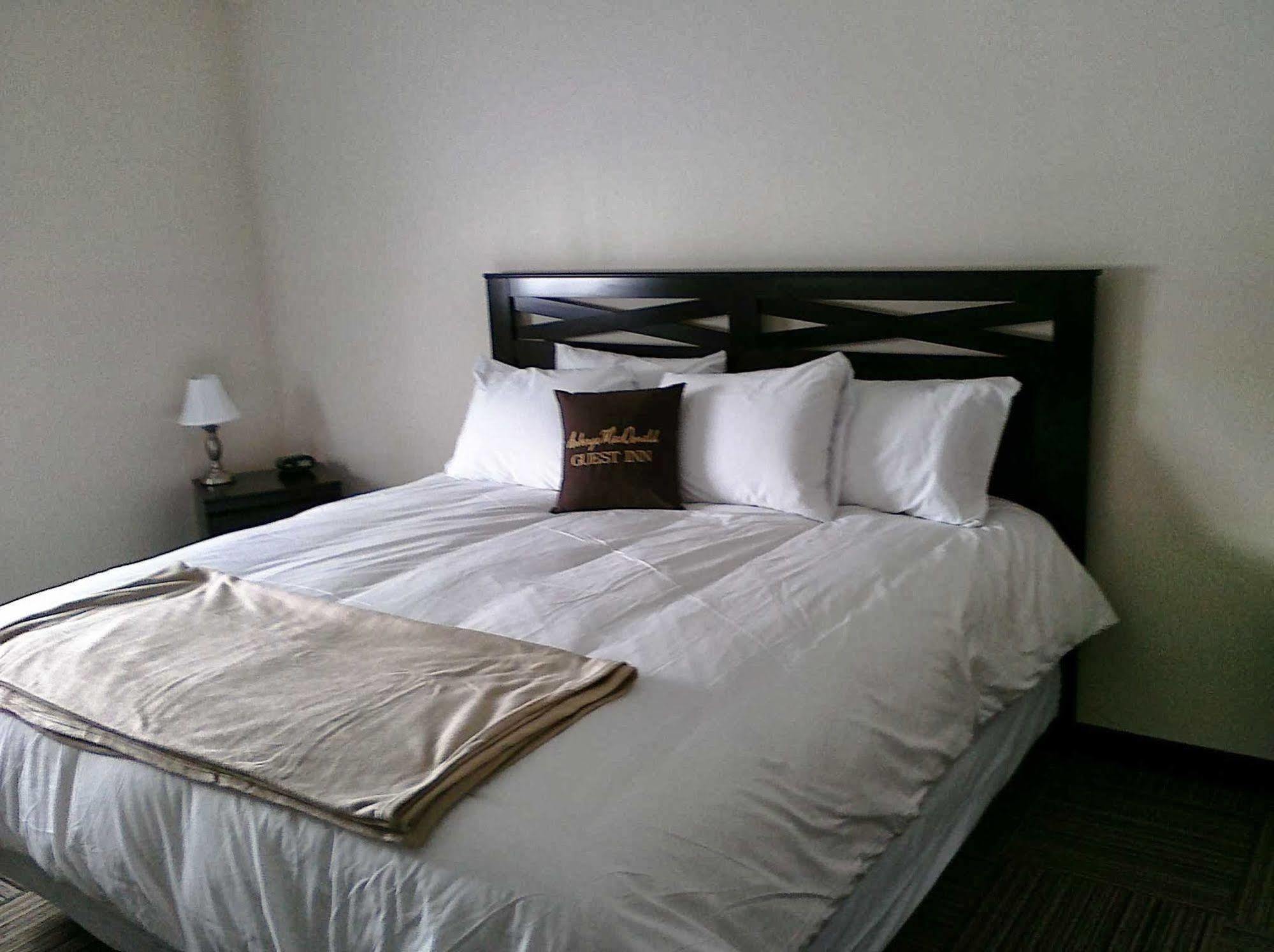Auberge Macdonald Guest Inn Iroquois Falls Extérieur photo